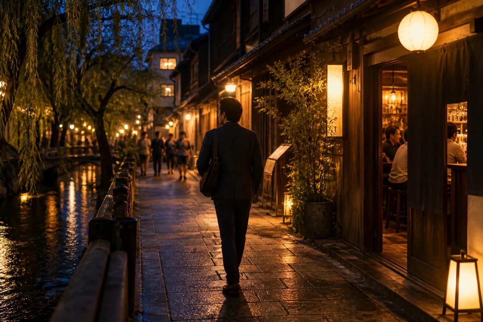 飲食店が並ぶ街を歩き、自分に合うお店を探す様子(イメージ・掲載店舗の実写ではありません)