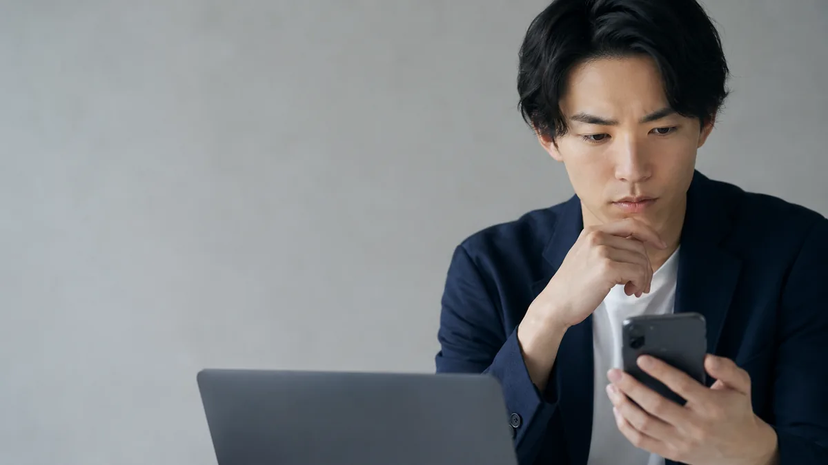 完全無料・課金なしで使えるマッチングアプリ比較表（男女別の無料範囲・料金形態）｜無料で使える出会いアプリの解説イメージ